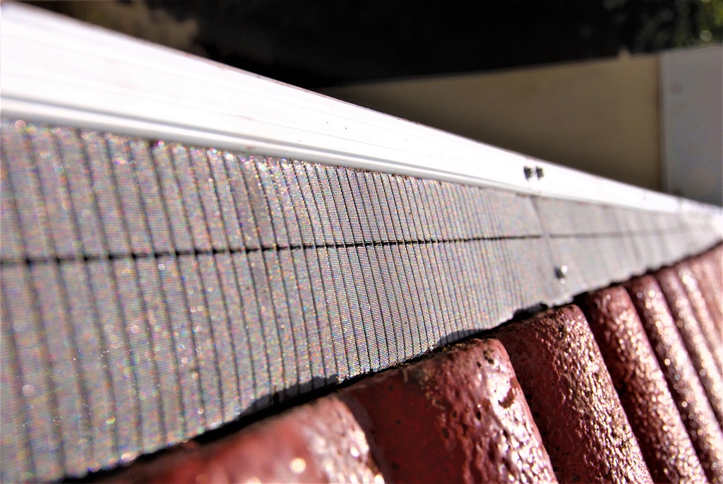 Final Solution To Rust & Flooding – Stainless Steel Gutter Guard Dominates Plastic & Metal!