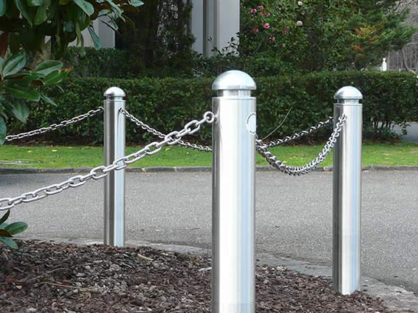 Stainless Steel Bollards That Look Like Living Art—Decades Of Beauty You Never Knew Existed!