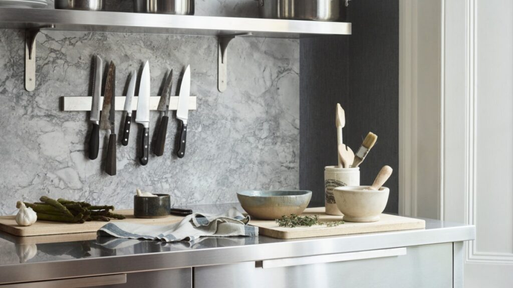 Unleash Crystal-Clear Cooking With The Sleekest & Strongest Stainless Steel Range Hoods – Shop Now!