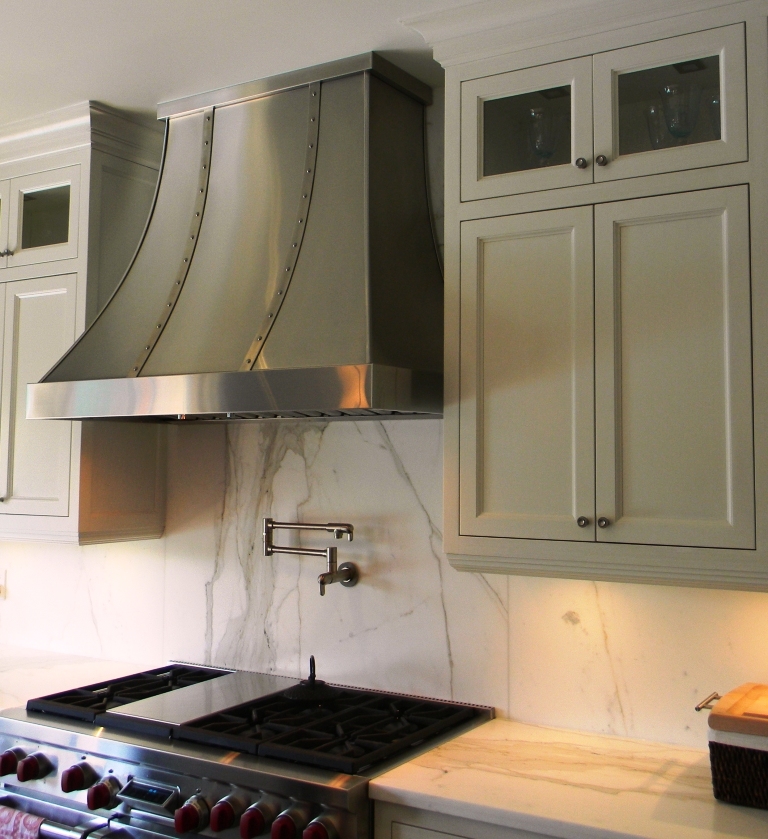 Shiny, Sleek, And Stunning—Why These Stainless Steel Range Hoods Are Revolutionizing Modern Kitchens!