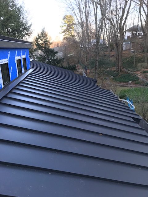 Black Steel Roofs Are Taking Over—See Why This Trend Is Changing Rooftops Forever!